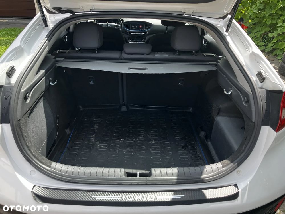 Hyundai IONIQ Hybrid Business - 10