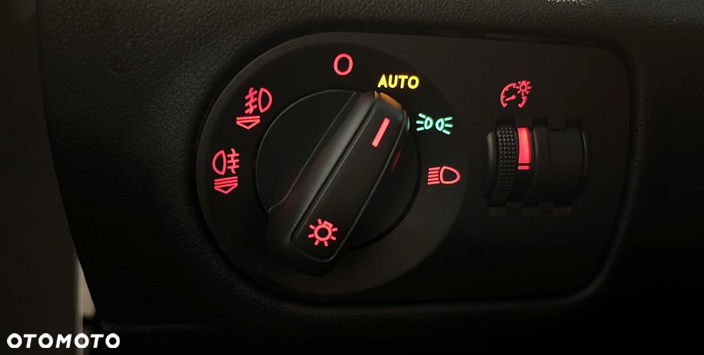 Audi A1 Sportback 1.6 TDI S line Sportpaket - 17