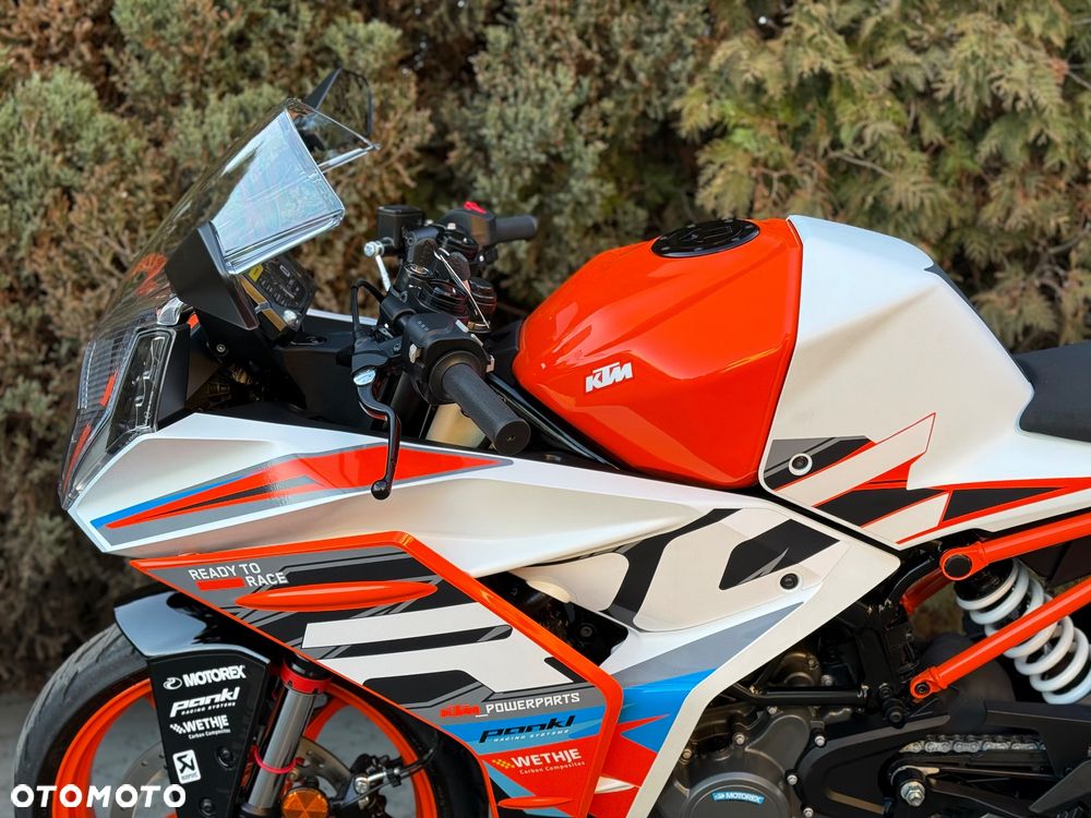 KTM RC 125 - 26