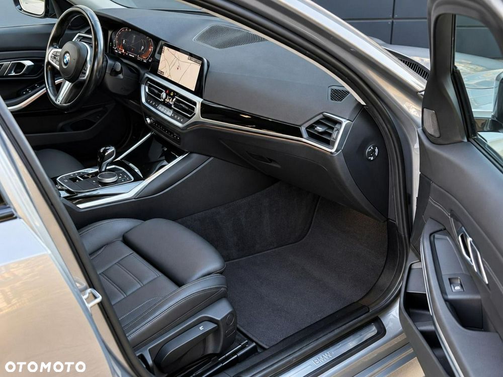 BMW Seria 3 320i Edition M Sport Shadow - 8