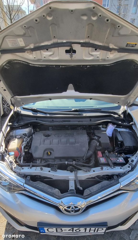 Toyota Auris 1.6 Premium - 19