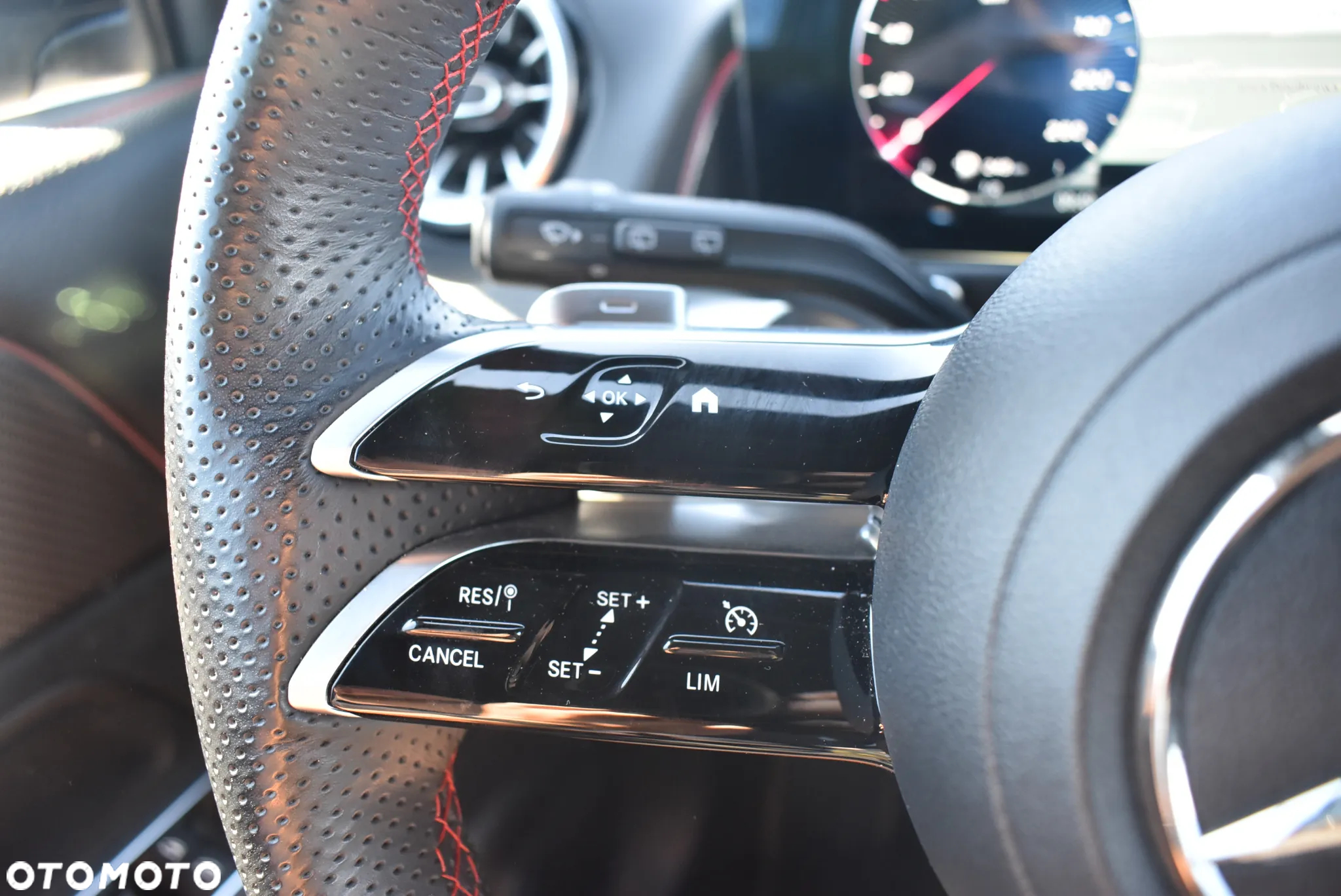 Mercedes-Benz GLB 200 d 4-Matic 8G-DCT - 27