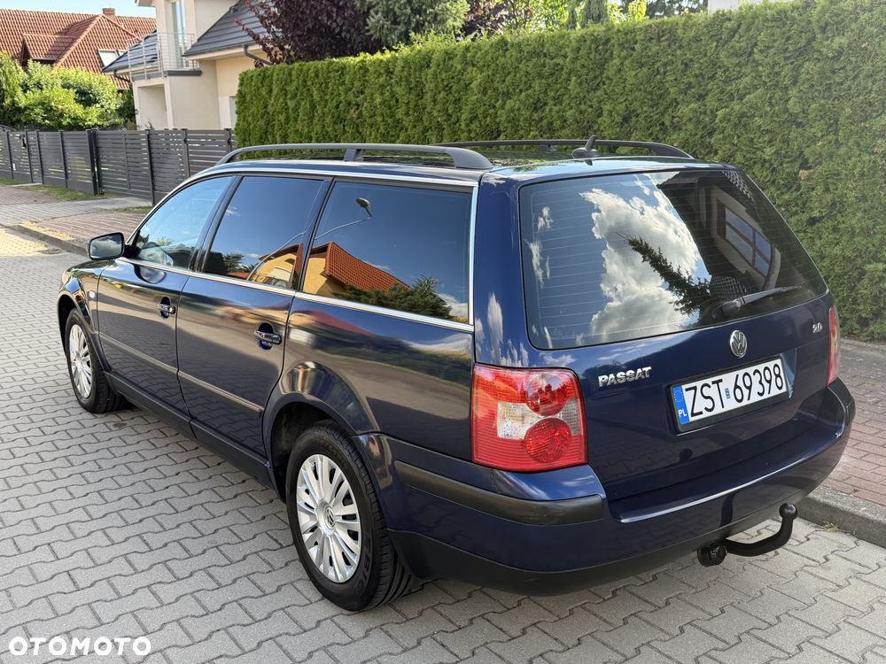 Volkswagen Passat - 4