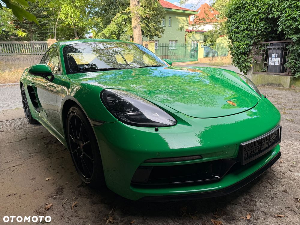 Porsche 718 Cayman - 11