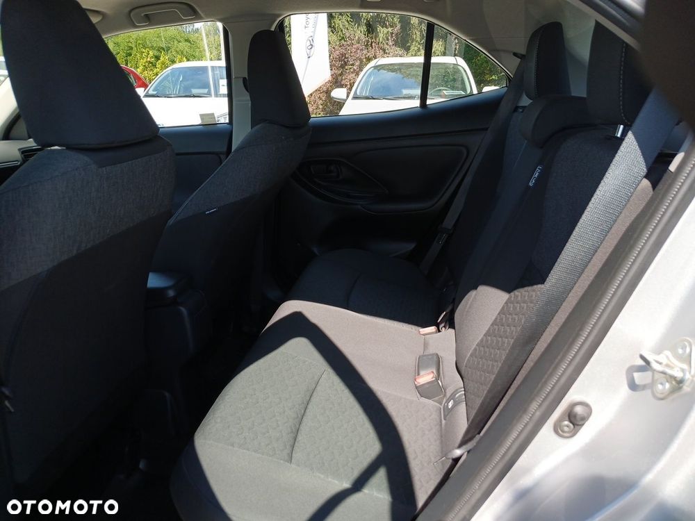 Toyota Yaris Cross Hybrid 1.5 Comfort 4x4 - 18