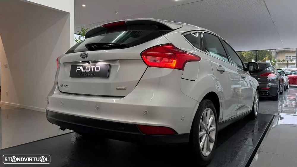 Ford Focus 1.0 EcoBoost Titanium - 10