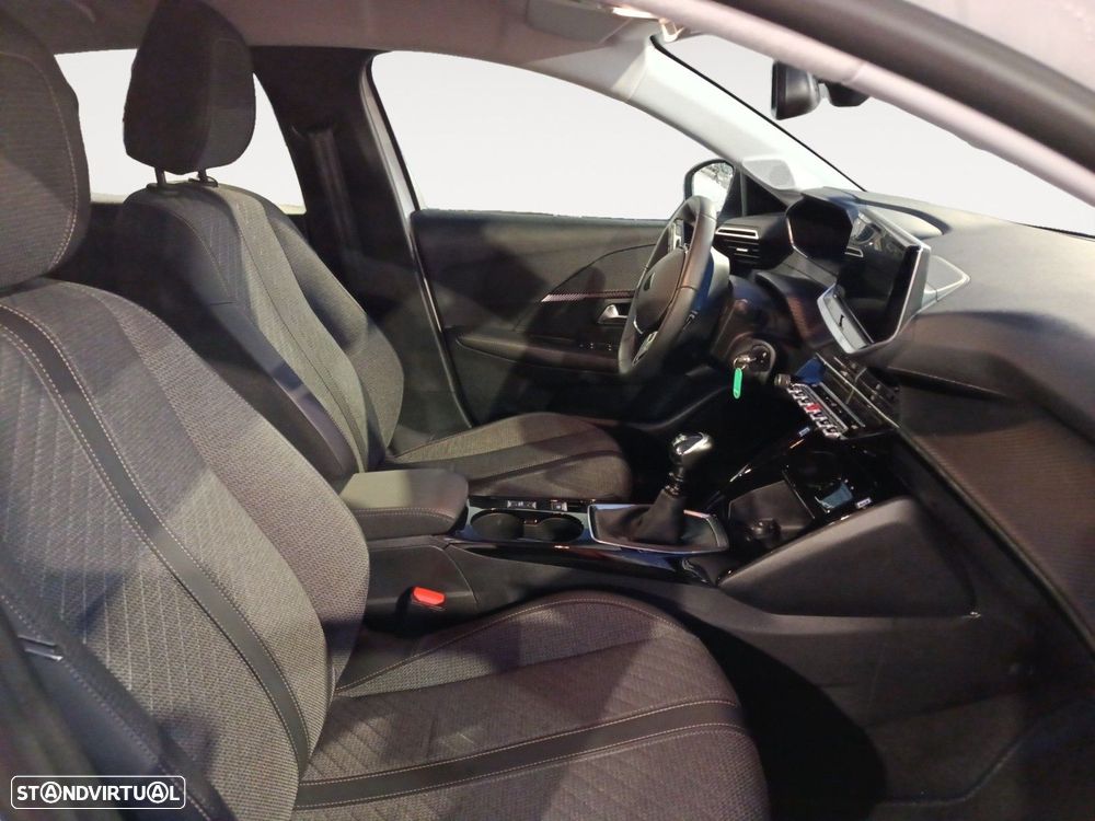 Peugeot 208 1.2 PureTech Allure — fotografia 15