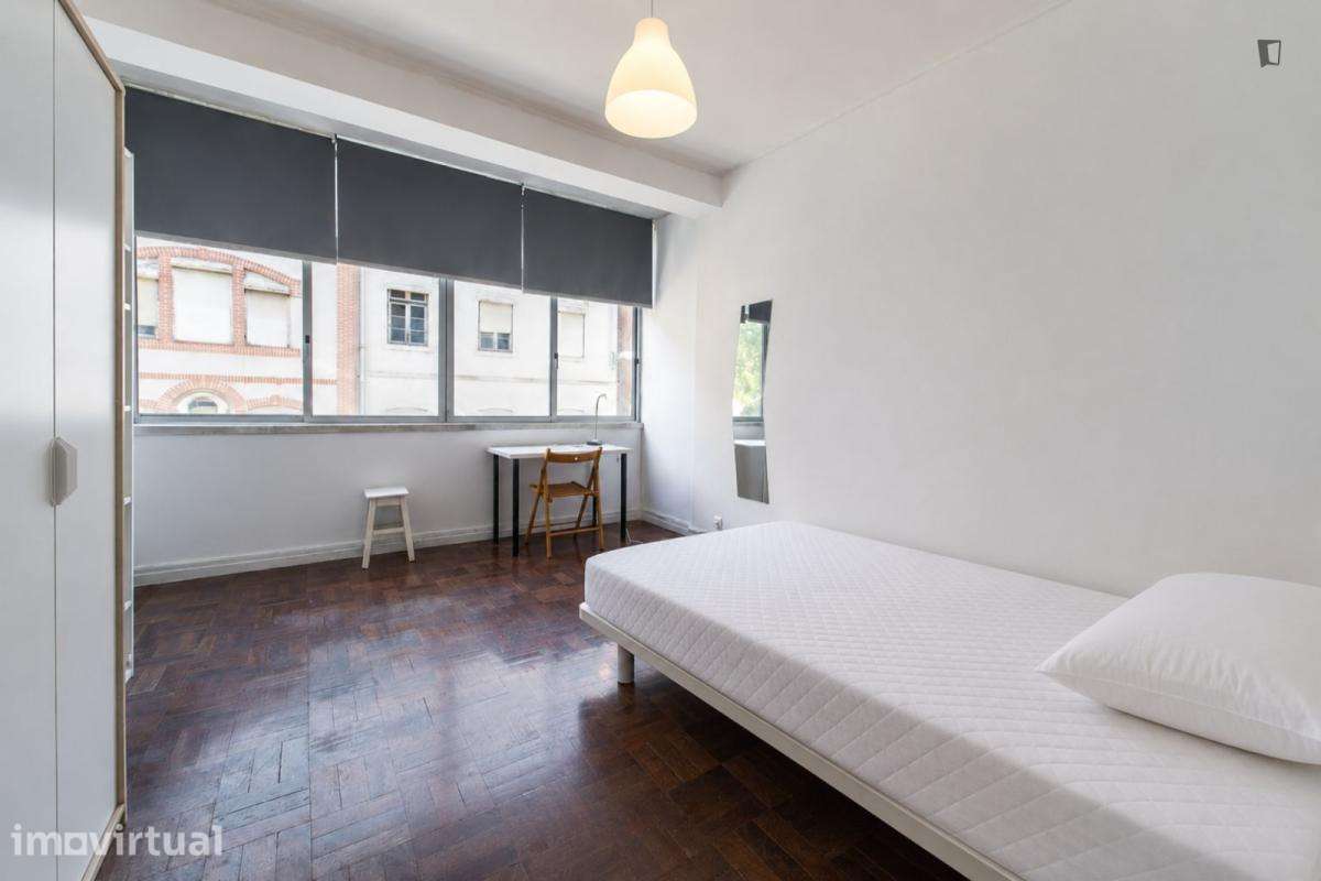 Quarto - localizado em Estrela Lisbon - Grande imagem: 2/9