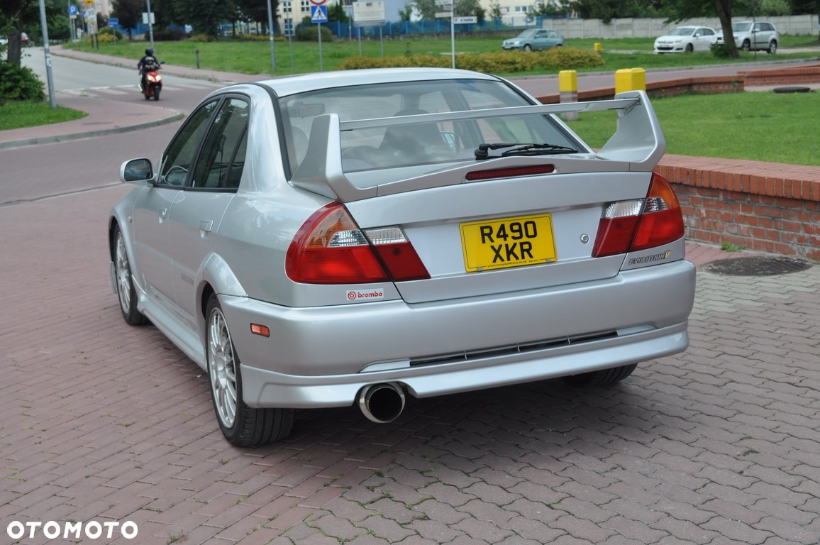 Mitsubishi Lancer Evolution IX - 9