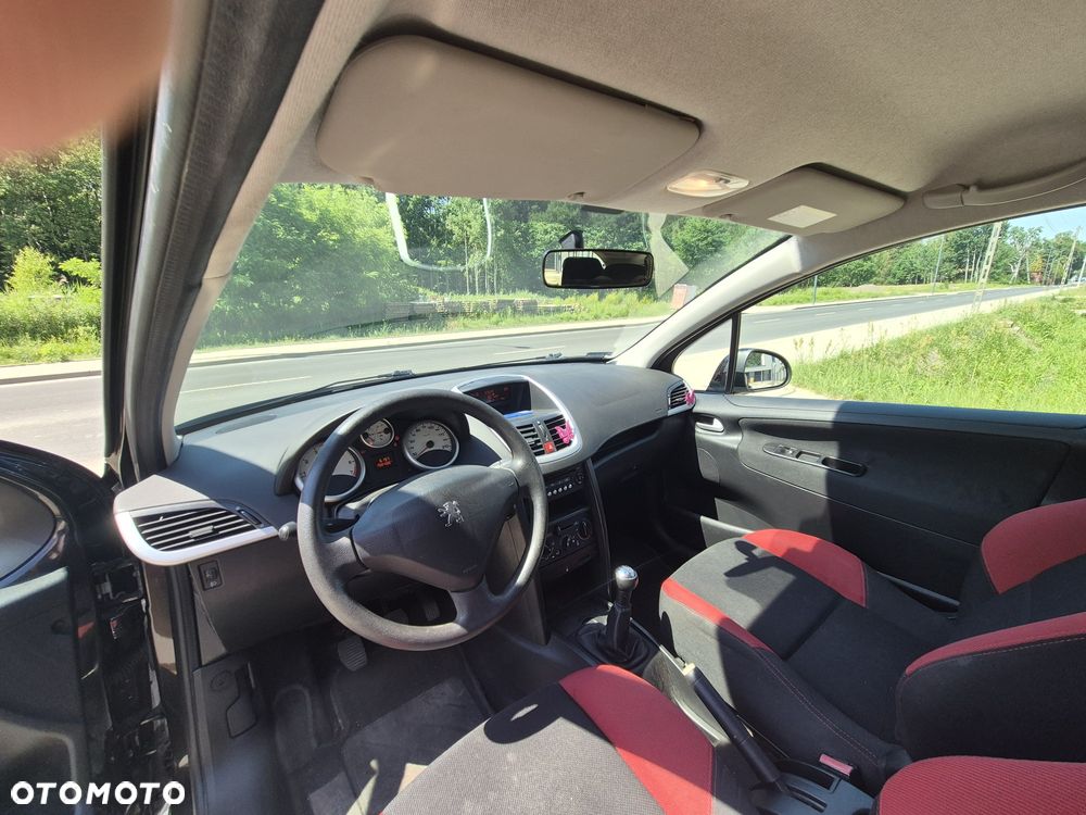 Peugeot 207 - 6