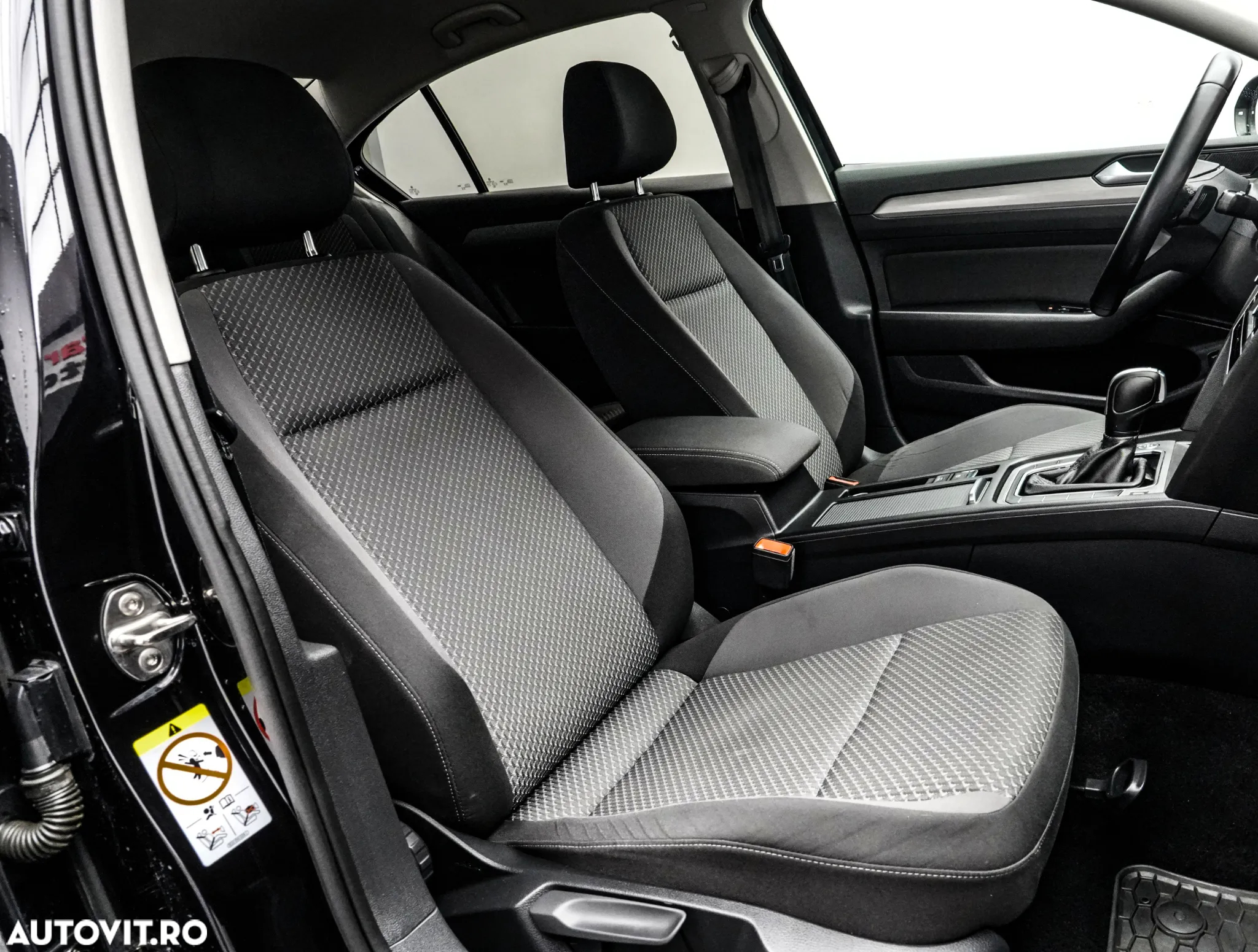 Volkswagen Passat 2.0 TDI DSG Comfortline - 15