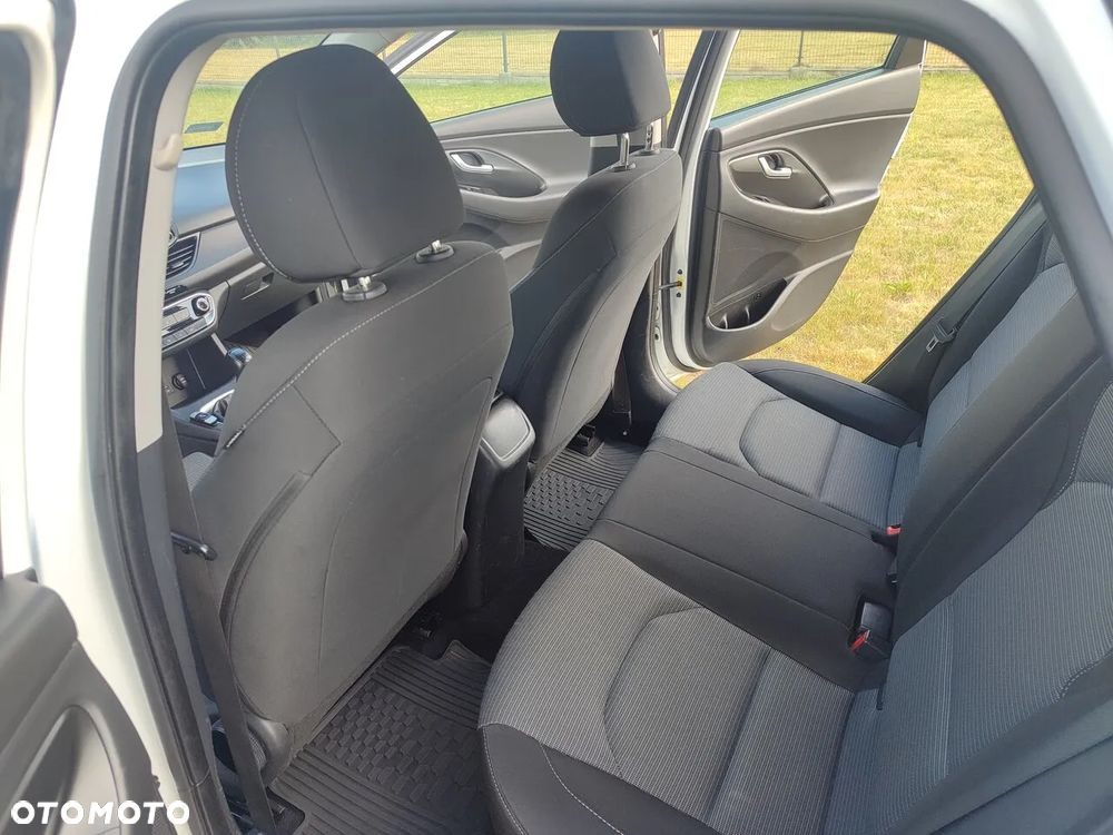 Hyundai i30 1.6 CRDi Comfort - 19