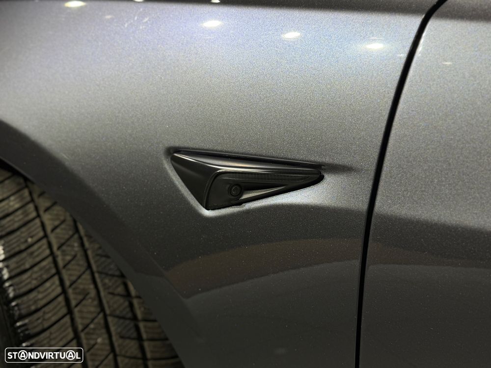 Tesla Model 3 Long-Range Dual Motor AWD - 24