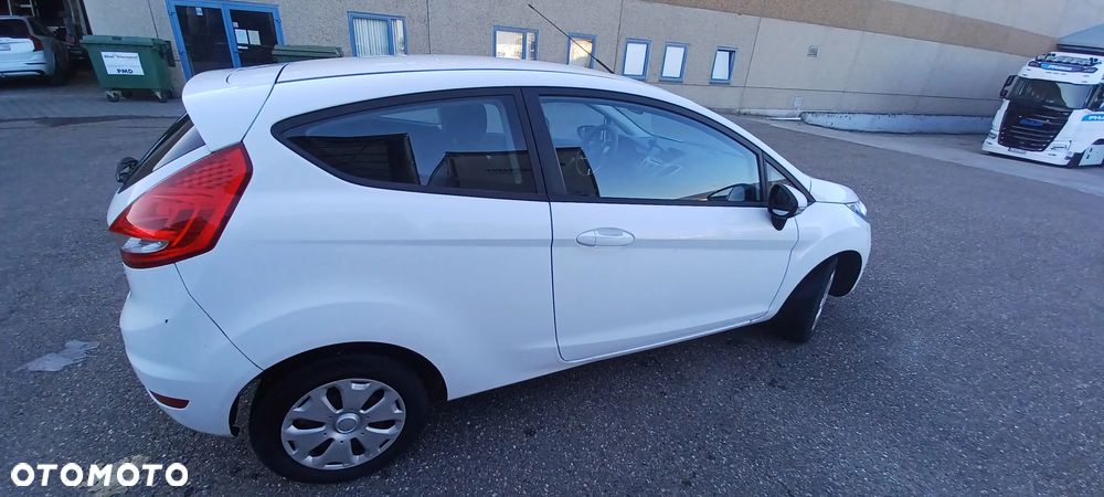 Ford Fiesta 1.4 TDCi Champions Edition - 4