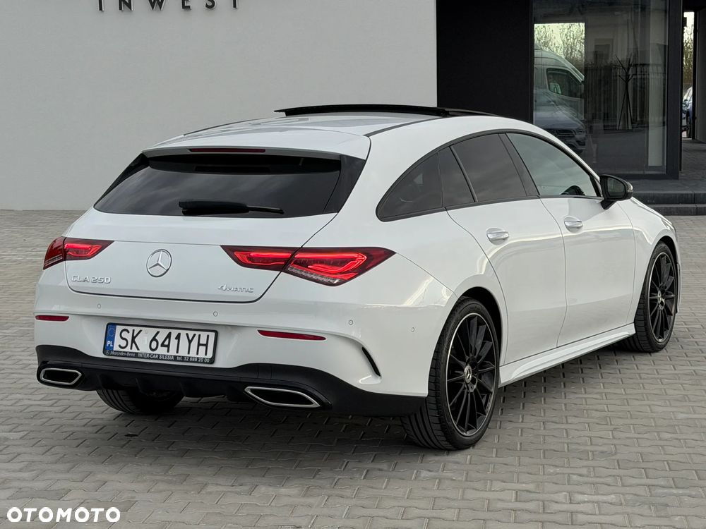 Mercedes-Benz CLA 250 4-Matic AMG Line 7G-DCT - 4