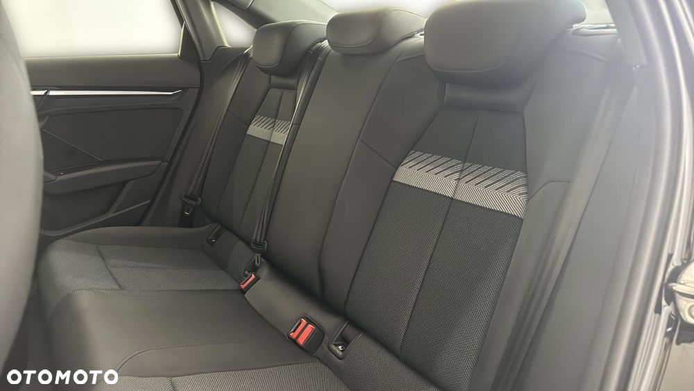 Audi A3 Limousine 35 TFSI mHEV S tronic - 17