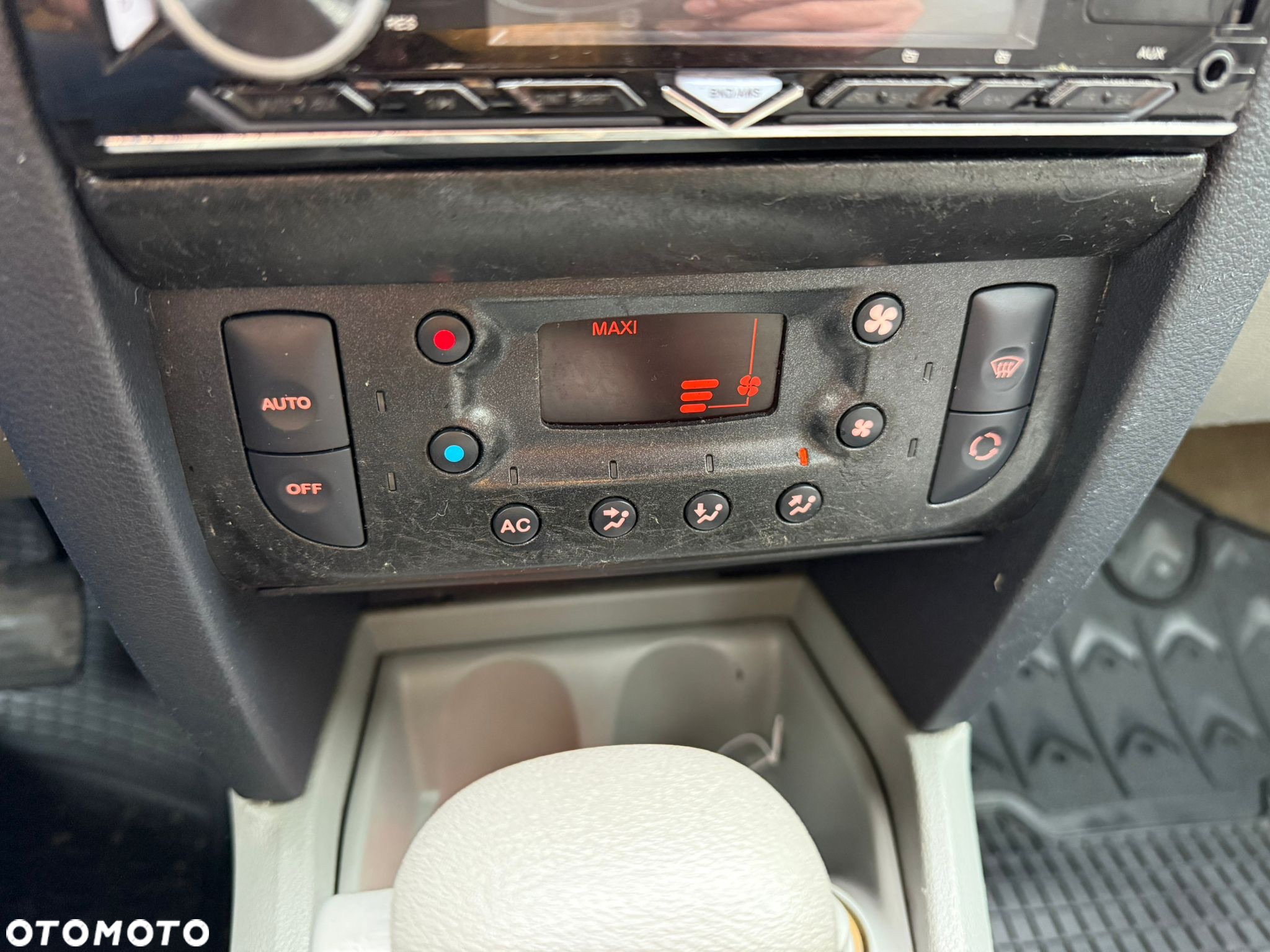 Renault Clio - 12