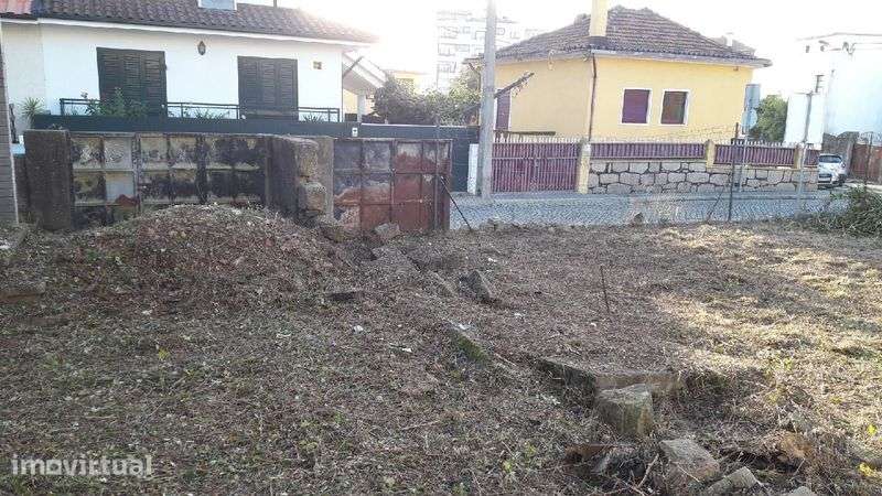 Oportunidade Única: 2 Lotes de Terreno em Águas Santas (Maia) - Grande imagem: 3/3