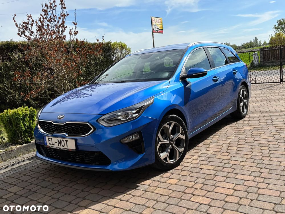 Kia Ceed 1.6 CRDi Platinum Edition - 1