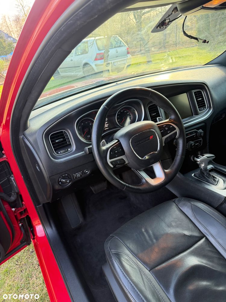Dodge Charger 5.7 V8 RT - 16