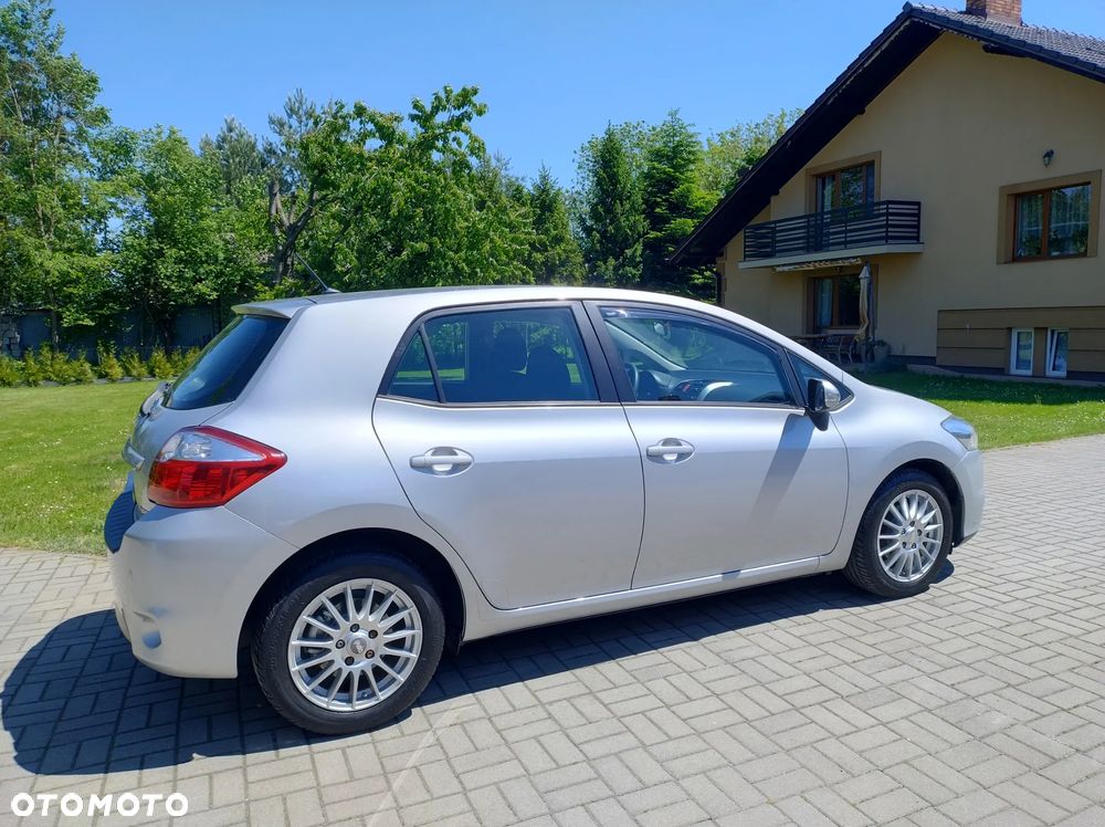 Toyota Auris 1.33 VVT-i - 5