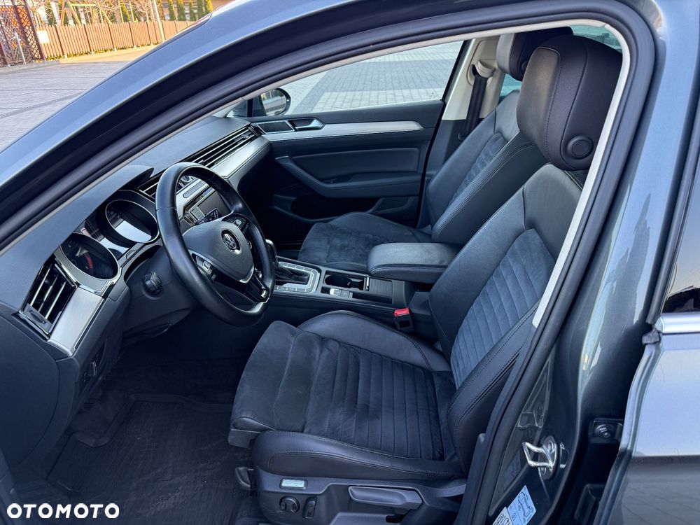 Volkswagen Passat 2.0 TDI SCR DSG 4Motion Elegance - 14