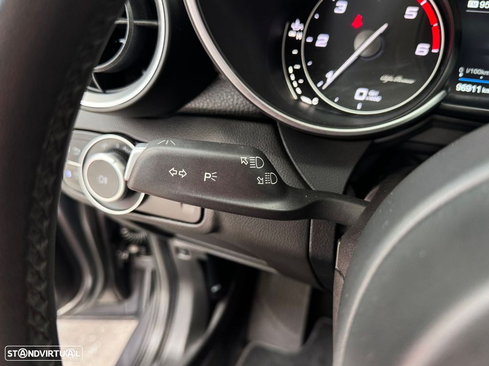 Alfa Romeo Giulia 2.2 Diesel AT8-Q4 Super - 41