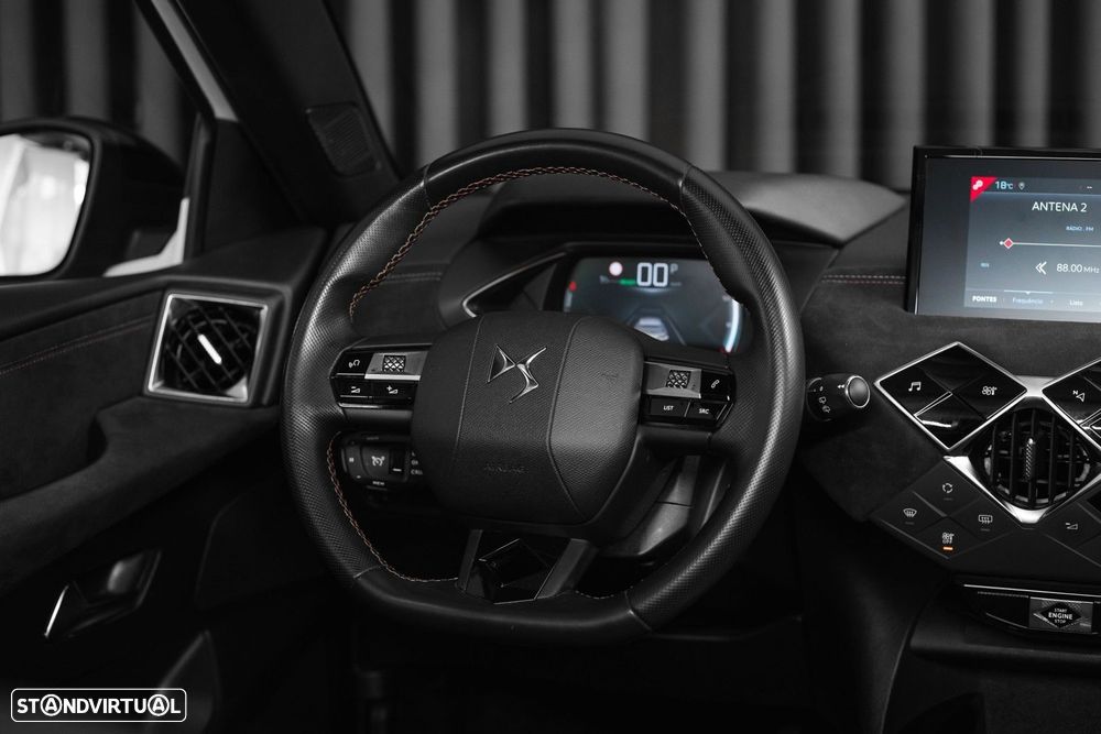 DS DS3 Crossback E-TENSE PERFORMANCE LINE - 14