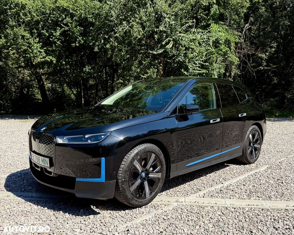BMW iX - 5