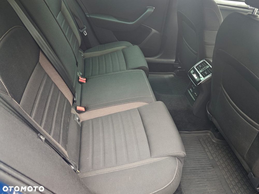 Skoda Superb 2.0 TDI 4x4 DSG Scout - 27
