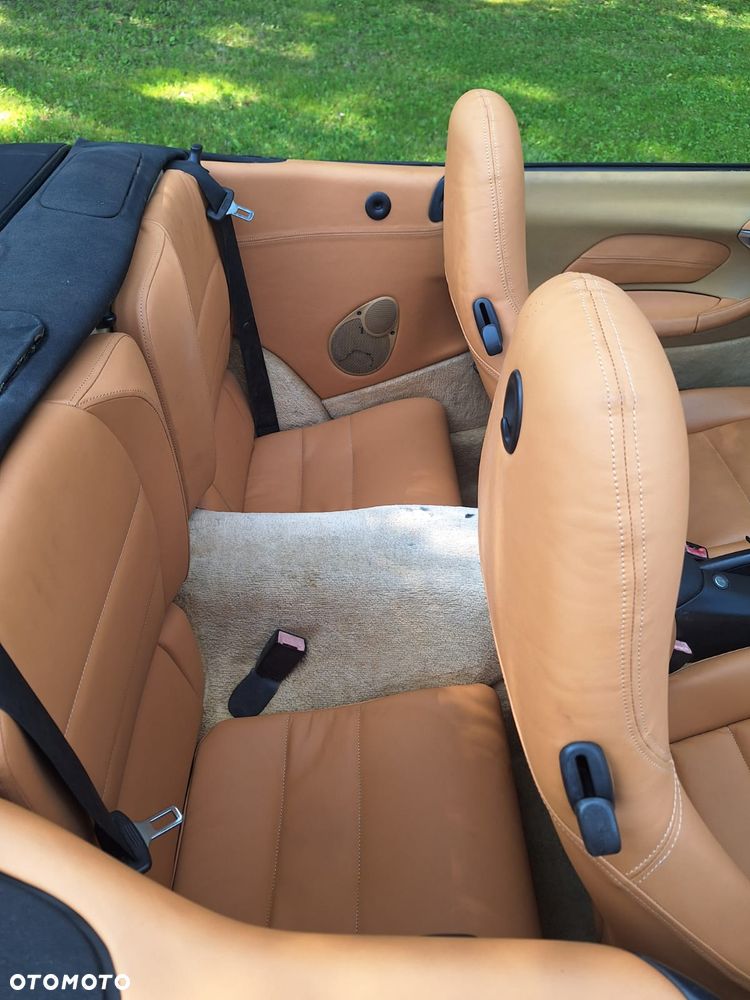 Porsche 911 Carrera - 8