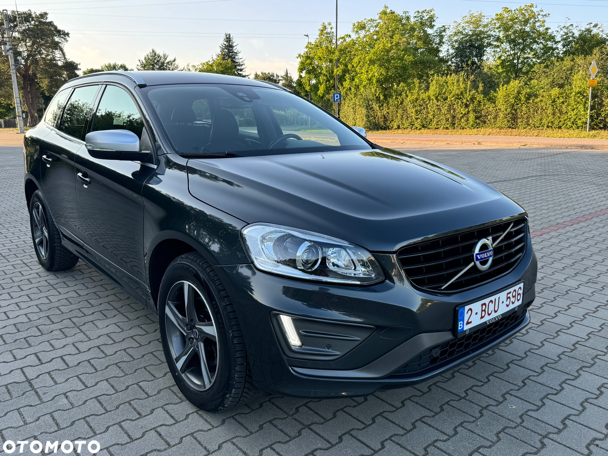 Volvo XC 60 D3 Drive-E R-Design Momentum - 16