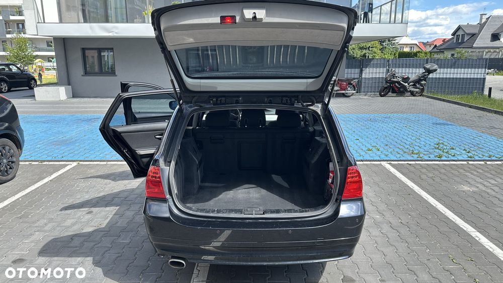 BMW Seria 3 - 12