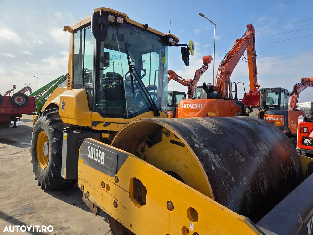 Volvo SD135B, 13,5t, latime tambur 2,3m, FULL OPTION, AC, oblon electric, GPS, antifurt, senzori pozitie, Anv 80% -ok, motor Volvo 150CP, Lung 6,1m, posibilitate leasing 4 ani, PROMOTIE 69.900 EUR+Tva - 17