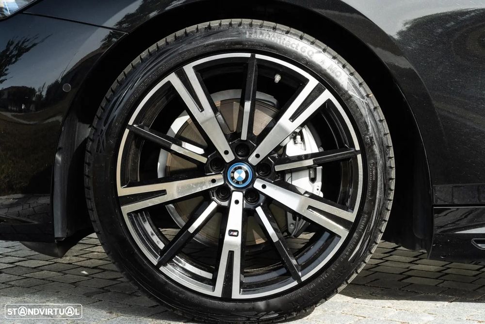 BMW i5 eDrive40 Pack Desportivo M - 42