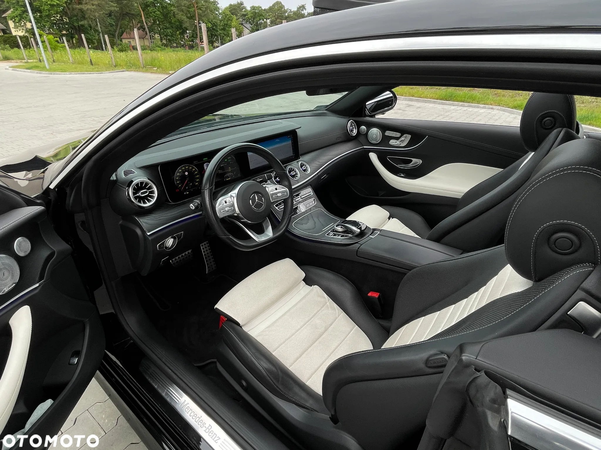 Mercedes-Benz Klasa E 300 Coupe 9G-TRONIC - 9