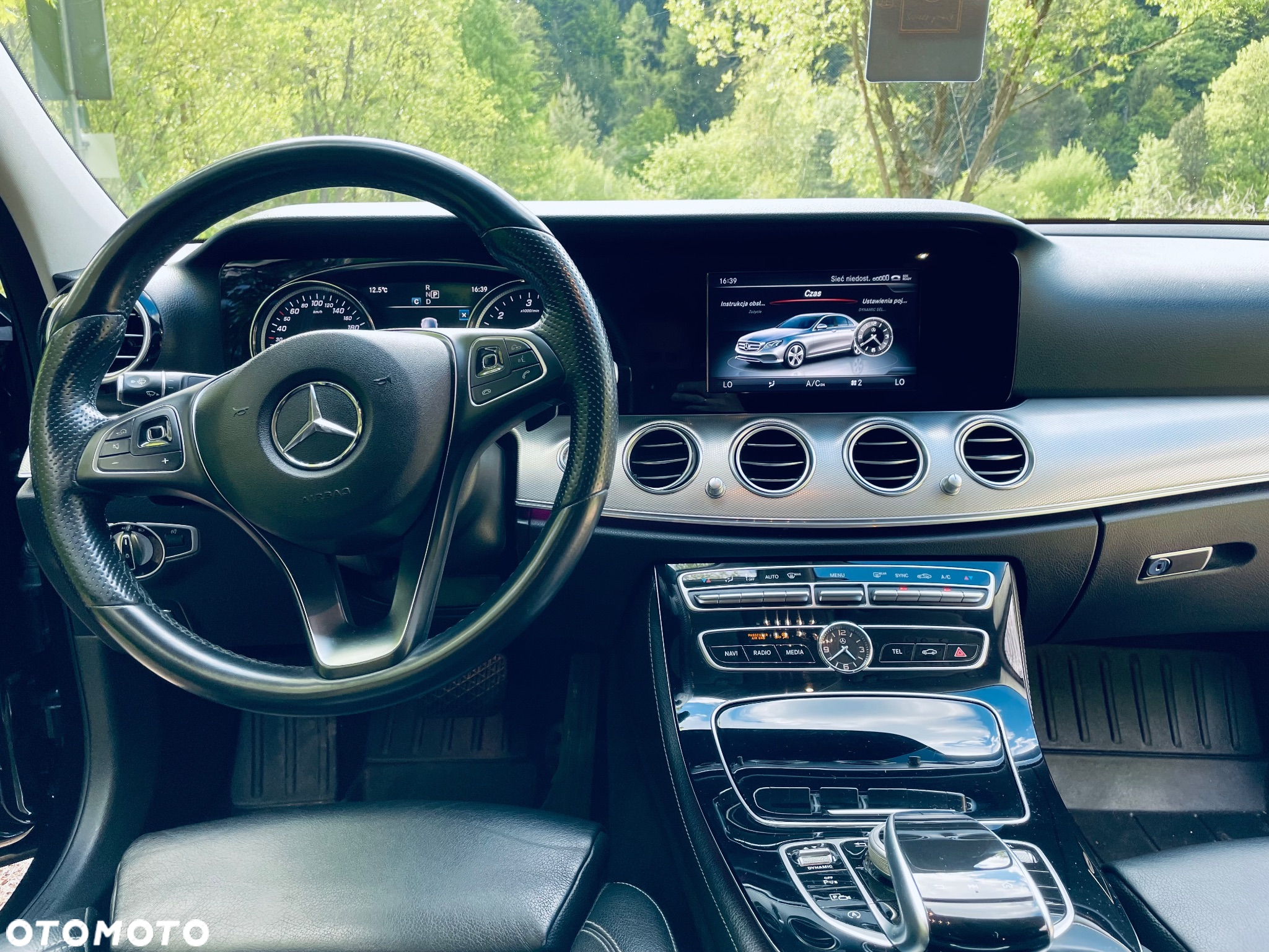 Mercedes-Benz Klasa E 220 d T 9G-TRONIC - 21