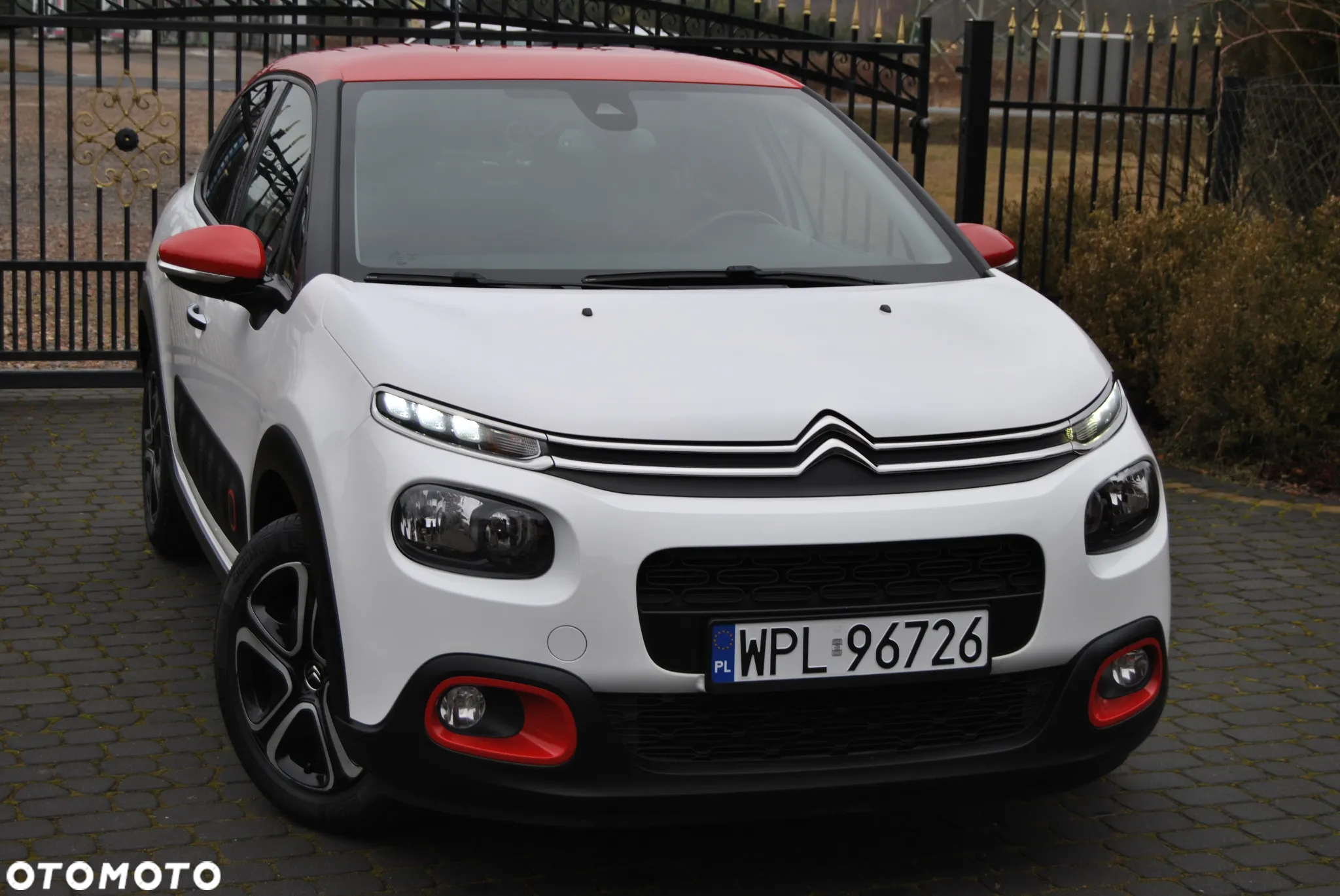 Citroën C3 Pure Tech 110 S&S SHINE - 10