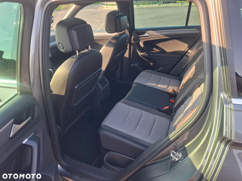Volkswagen Tiguan - 10