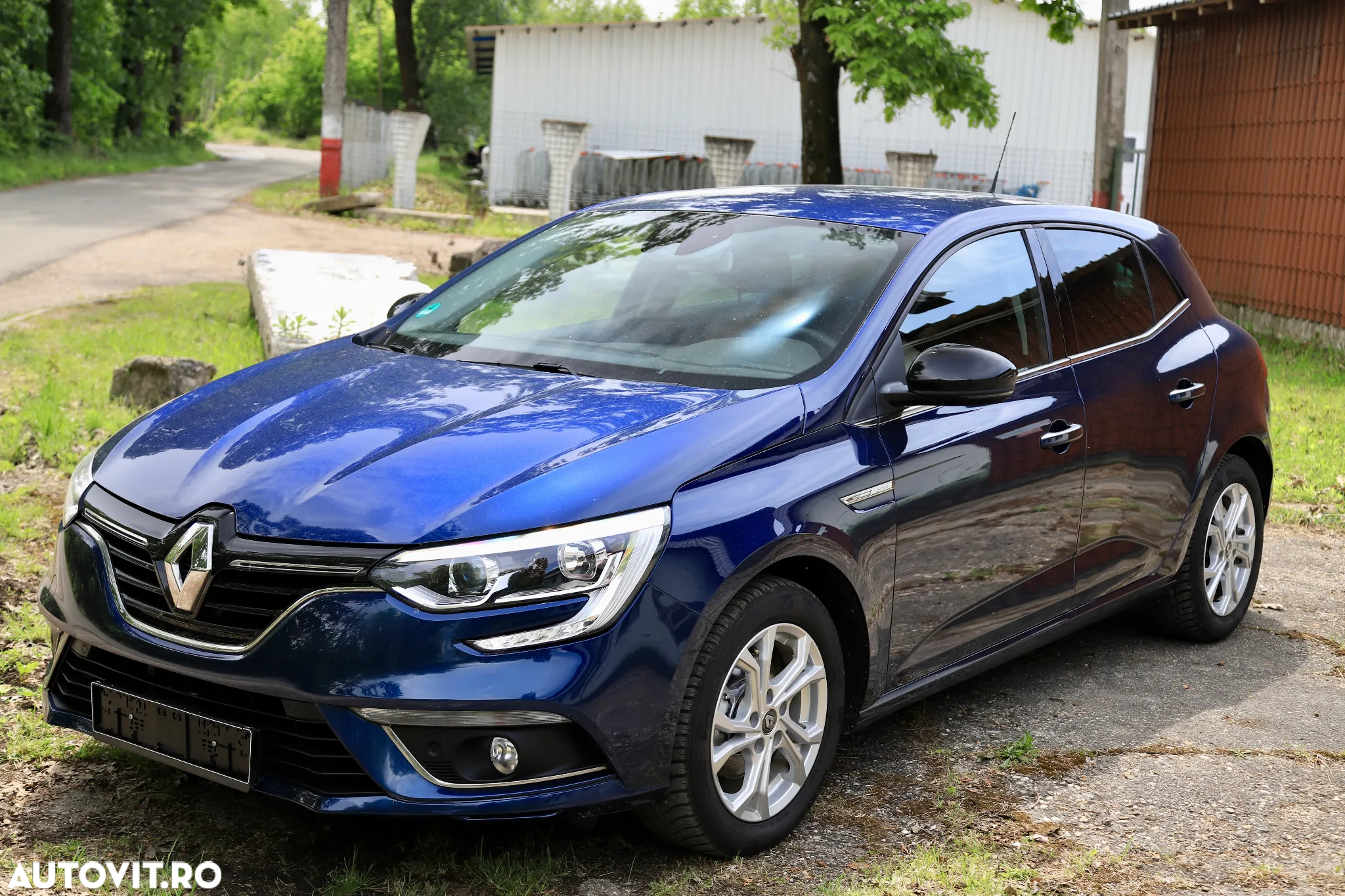 Renault Megane TCe 140 GPF LIMITED - 6