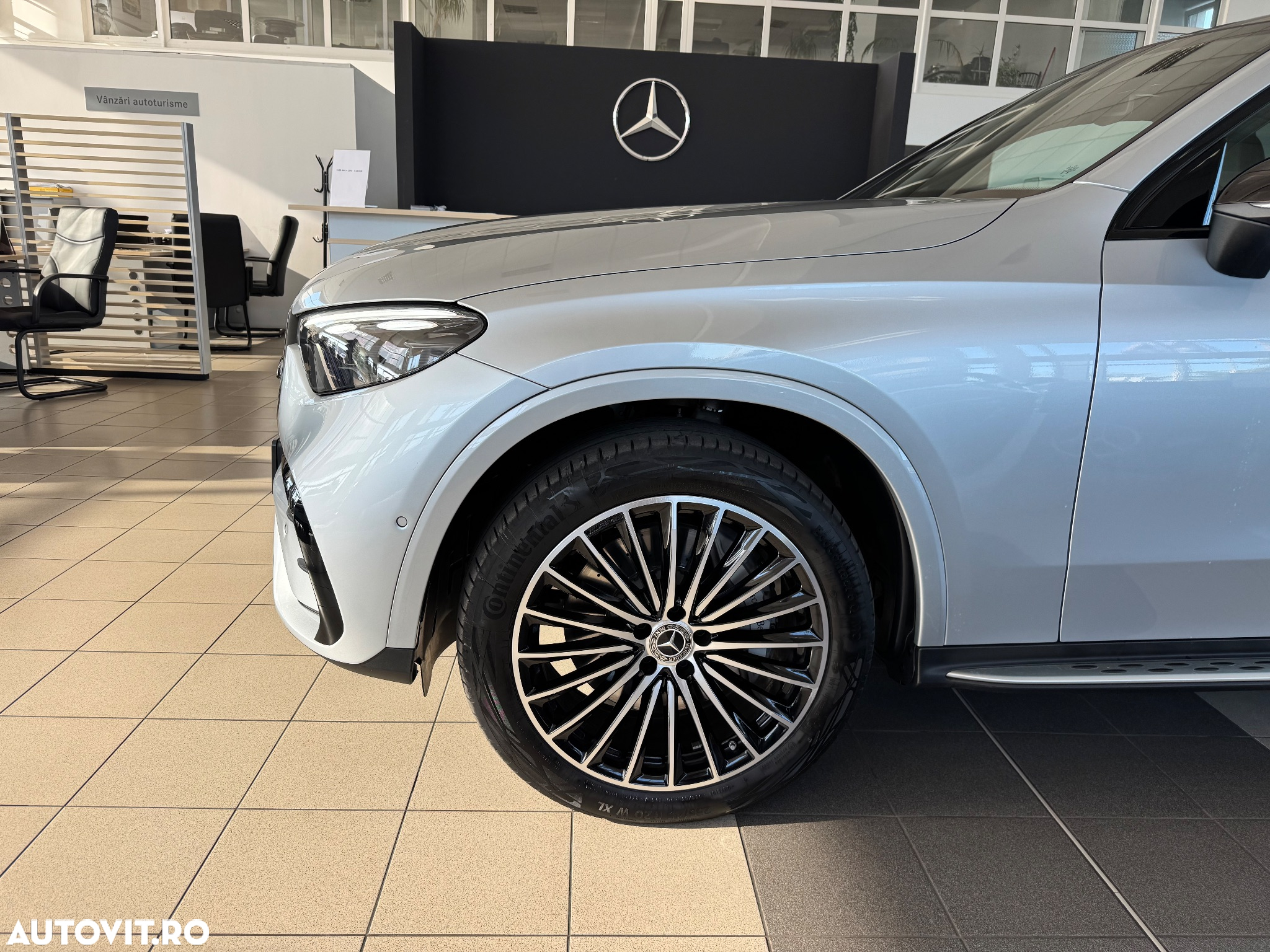 Mercedes-Benz GLC 200 4Matic 9G-TRONIC AMG Line Advanced - 3