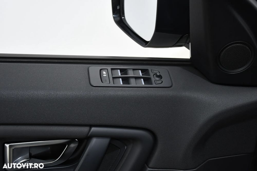 Land Rover Discovery Sport - 38