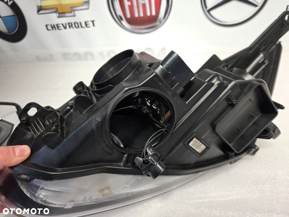 FORD FOCUS MK3 10- KOMPLET LAMP LEWA + PRAWA LAMPA PRZEDNIA PRZÓD CIEMNA ST / TITANIUM , NR BM51-132029-CH / BM51-13W030-CH , NR AUKCJI LPP264 - 13