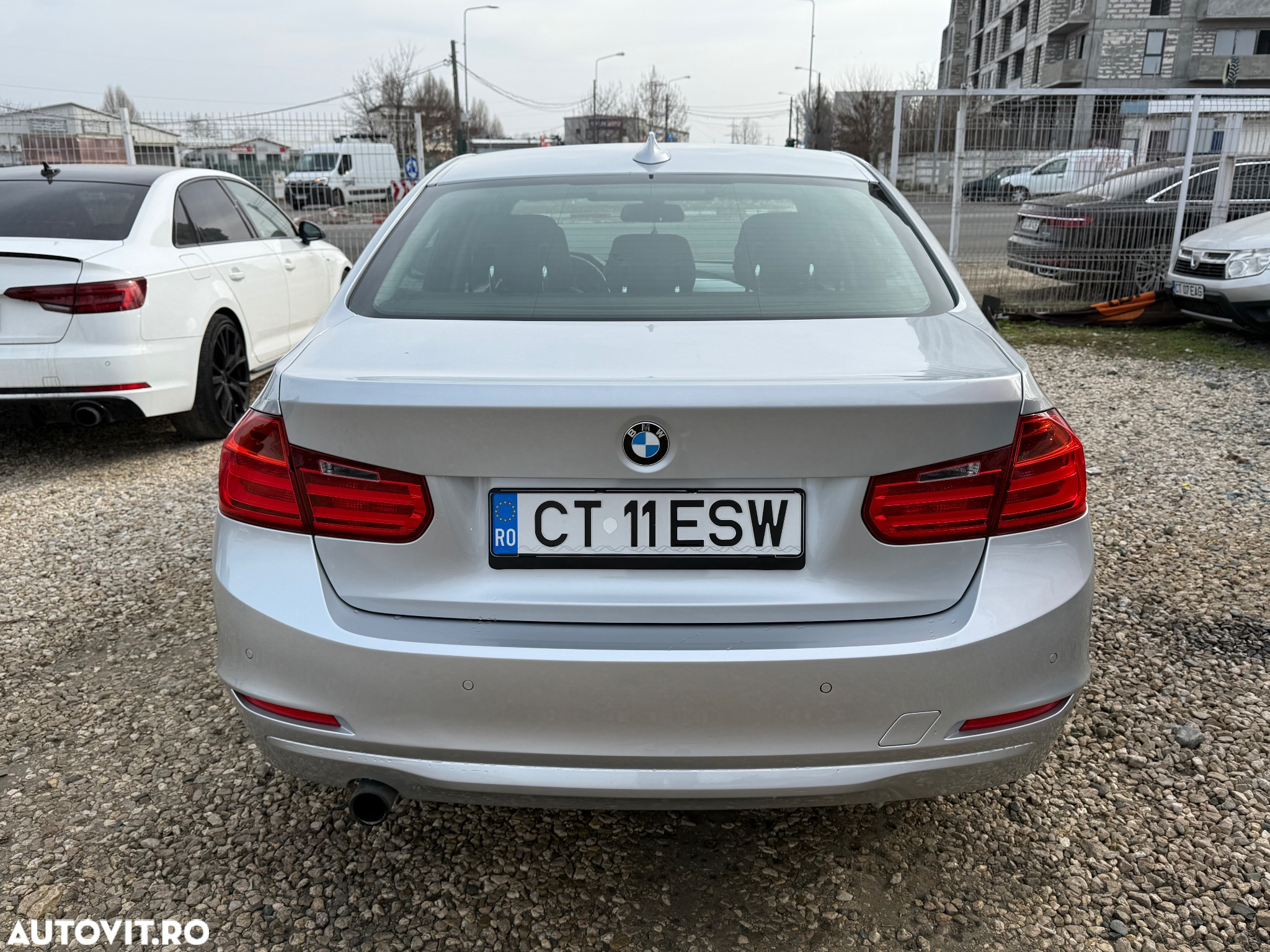 BMW Seria 3 318d Blue Performance - 15