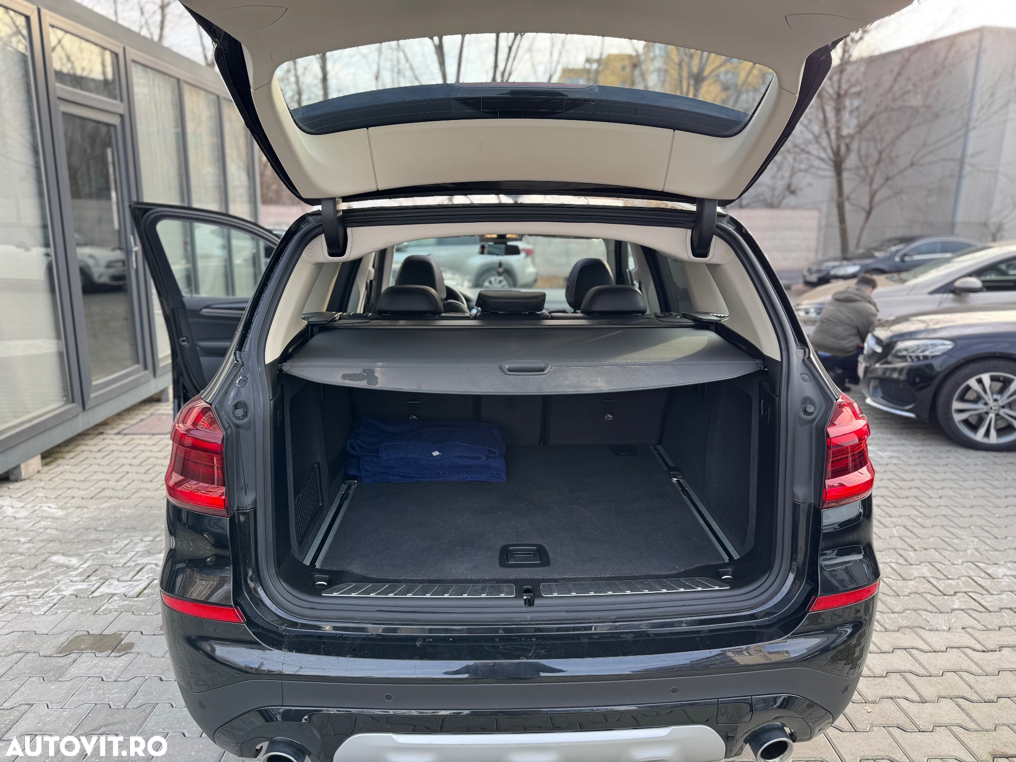 BMW X3 xDrive20d AT xLine - 24