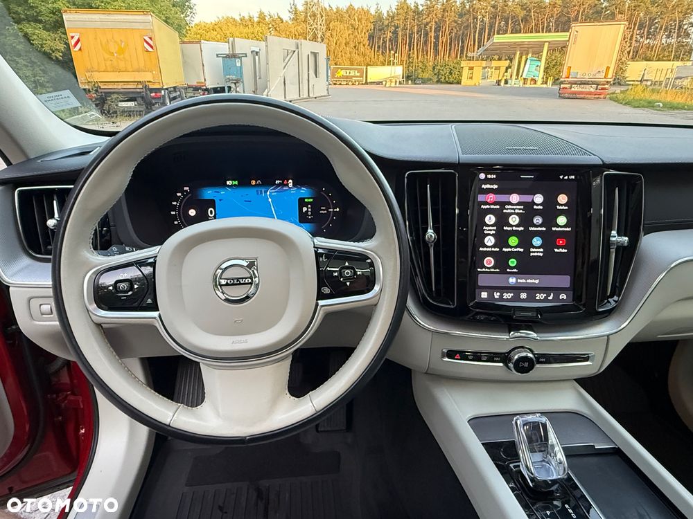 Volvo XC 60 T6 Plug-In Hybrid AWD Inscription - 11