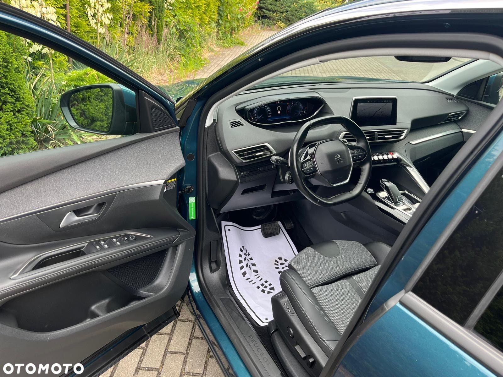 Peugeot 5008 1.5 BlueHDi Allure S&S EAT8 - 19