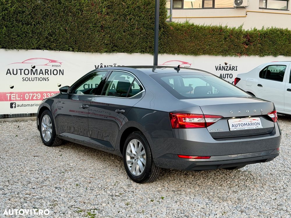 Skoda Superb 2.0 TDI DSG Style - 21