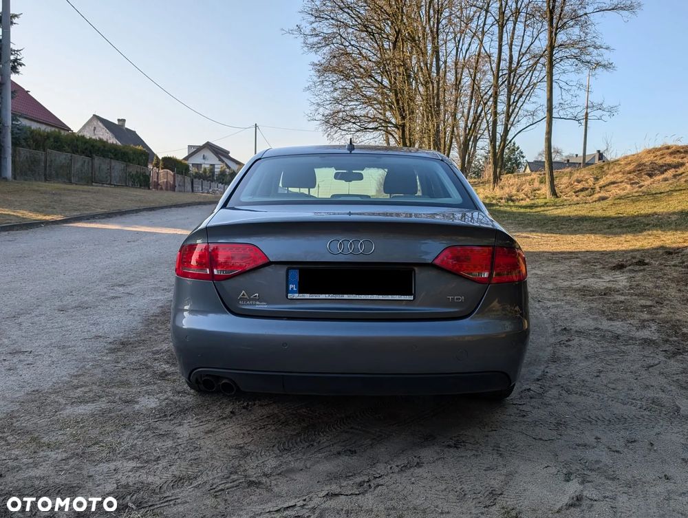 Audi A4 Limousine - 6