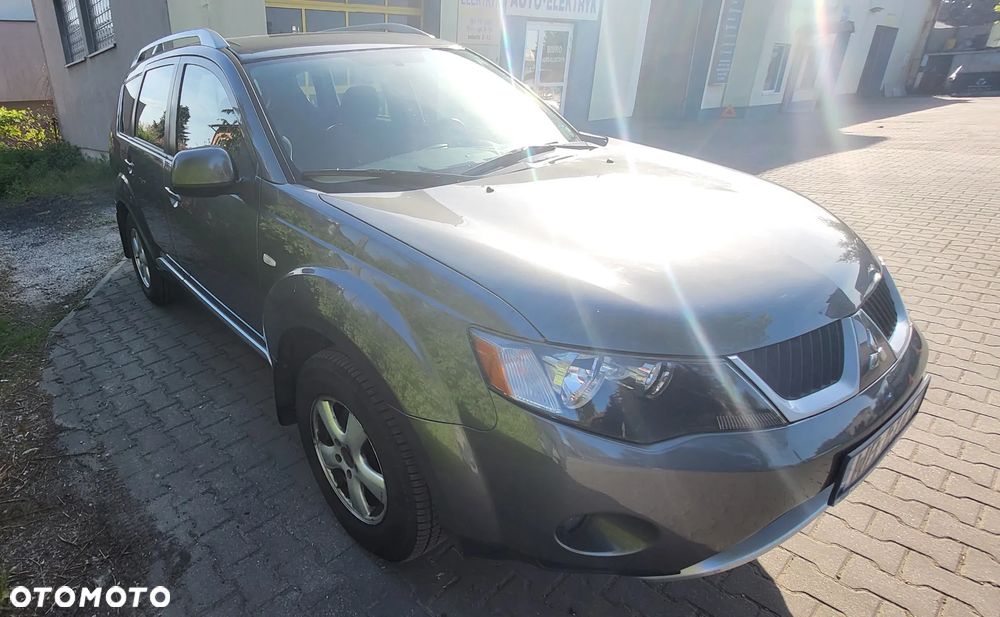Mitsubishi Outlander 2.0 DID Instyle - 5